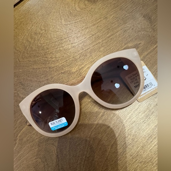 Blue planet eyewear recycled wood and plastic polarized sunglasses NWT - Picture 3 of 9